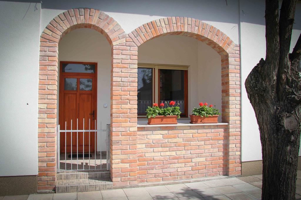 Oazis Apartmanok Morahalom Phòng bức ảnh
