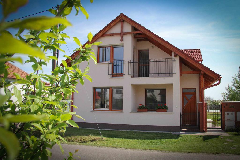 Oazis Apartmanok Morahalom Phòng bức ảnh