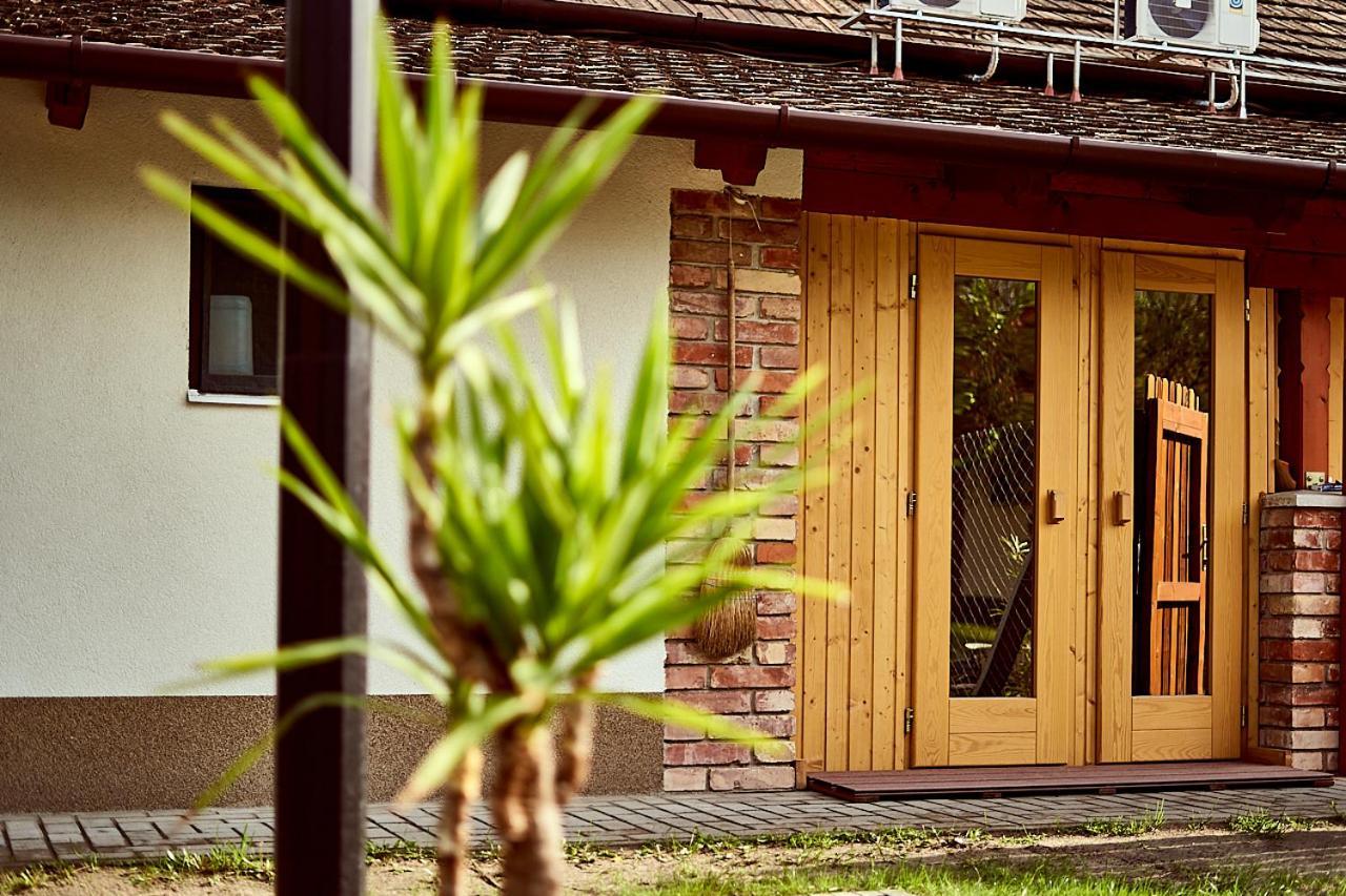 Oazis Apartmanok Morahalom Ngoại thất bức ảnh